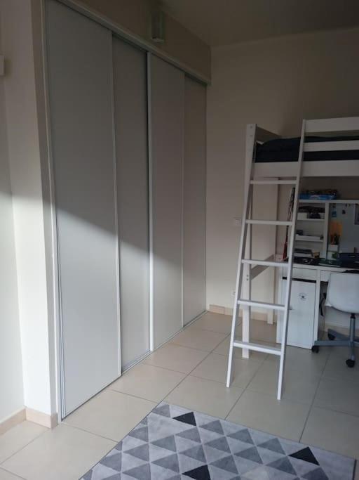 T3 53m² Dans Maison Ville, Terrasse, Jardinet Tolone
