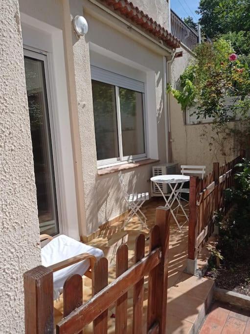 Apartment T3 53m² Dans Maison Ville, Terrasse, Jardinet *